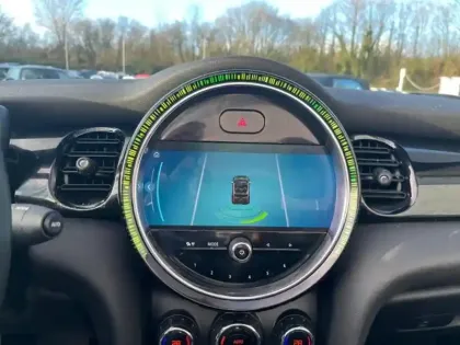 Photo 10 Mini Mini Cabrio Cooper 136ch Essential BVA7