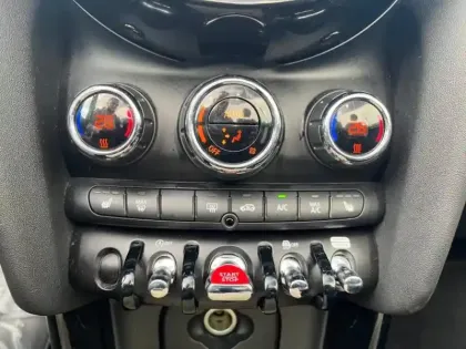 Photo 6 Mini Mini Cabrio Cooper 136ch Essential BVA7