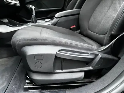 Photo 10 BMW Serie 1 Série 1 118i 140ch Lounge