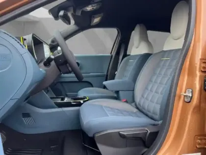 Photo 10 Fiat Panda Grande  1.2 Hybrid Turbo 110ch La Prima eDCT6