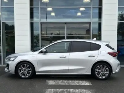 Photo 7 Ford Focus  1.0 Flexifuel mHEV 125ch ST-Line X