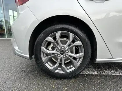 Photo 10 Ford Focus  1.0 Flexifuel mHEV 125ch ST-Line X