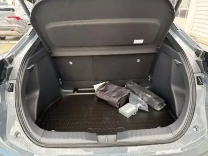 Photo 12 Toyota C-HR  1.8 Hybride 140ch Graphic MY26