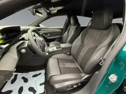 Photo 8 Peugeot 308  Hybrid 145ch GT / ALCANTARA