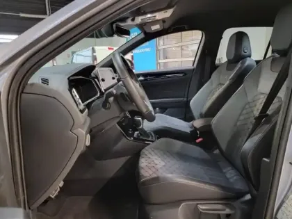 Photo 12 Volkswagen T-roc  1.5 TSI Evo2 150ch R-Line DSG7