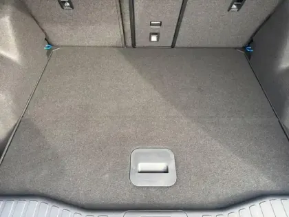 Photo 8 Ford Explorer  286ch Extended Range 79kWh Pack Premium RWD