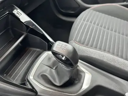 Photo 55 Peugeot 208  PureTech 75 S&S BVM5