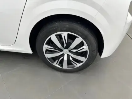 Photo 33 Peugeot 208 Gén. II Ph1 NG Active Pack 5