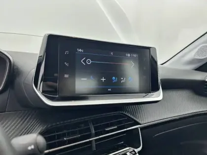 Photo 62 Peugeot 208  PureTech 75 S&S BVM5