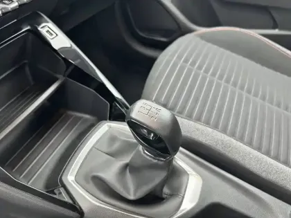 Photo 55 Peugeot 208  PureTech 75 S&S BVM5