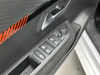 Photo 17 Peugeot 208 Gén. II Ph1 NG Active Pack 5