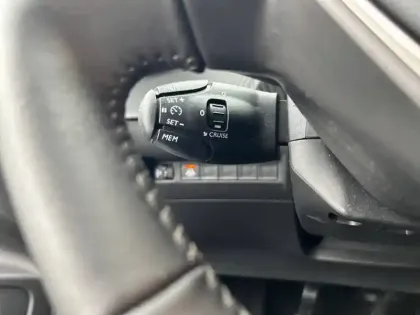 Photo 60 Peugeot 208  PureTech 75 S&S BVM5