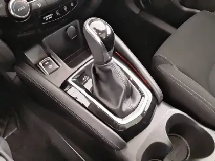 Photo 37 Nissan Qashqai Gén. II (J11) Ph2 N-Connecta 5