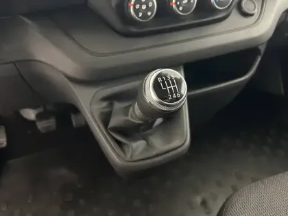 Photo 48 Renault Trafic  FGN L1H1 3000 KG BLUE DCI 130