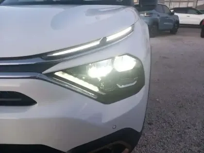 Photo 7 Citroën C4 Gén. III Ph1 C-Series 5