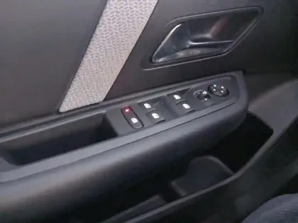 Photo 23 Citroën C4 Gén. III Ph1 C-Series 5