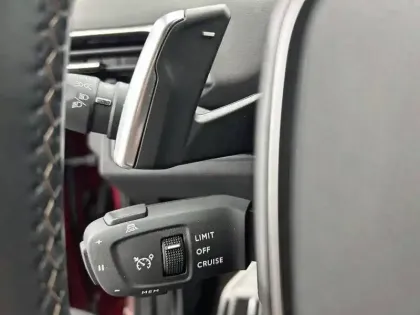 Photo 103 Peugeot 3008  Hybrid 225 e-EAT8