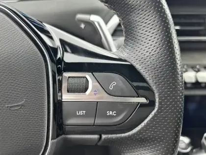 Photo 30 Peugeot 3008  Hybrid 225 e-EAT8