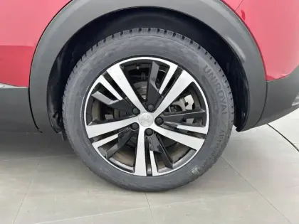 Photo 84 Peugeot 3008  Hybrid 225 e-EAT8