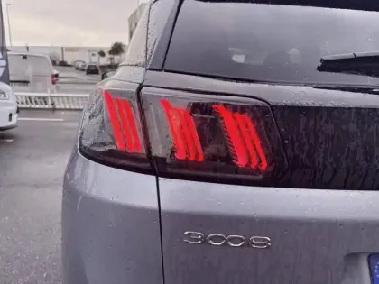 Photo 16 Peugeot 3008  Hybrid 225 e-EAT8