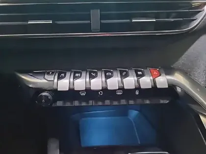 Photo 44 Peugeot 3008 Gén. II Ph2 Allure Pack 5