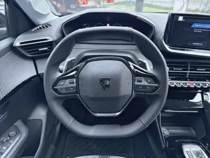 Photo 8 Peugeot 208  Hybrid 110 e-DCS6