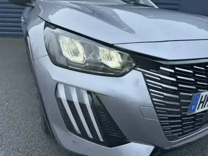 Photo 15 Peugeot 208  Hybrid 110 e-DCS6