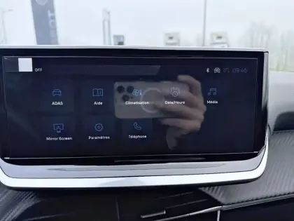 Photo 17 Peugeot 208  Hybrid 110 e-DCS6