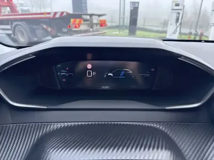 Photo 20 Peugeot 208  Hybrid 110 e-DCS6