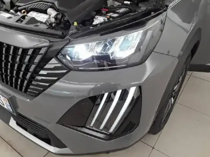 Photo 15 Peugeot 2008  Hybrid 145 e-DCS6