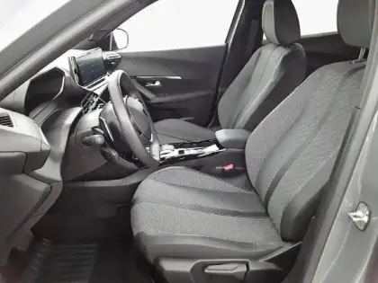 Photo 10 Peugeot 2008  Hybrid 145 e-DCS6