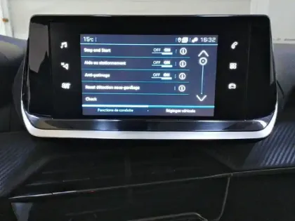 Photo 20 Peugeot 2008  PureTech 130 S&S EAT8