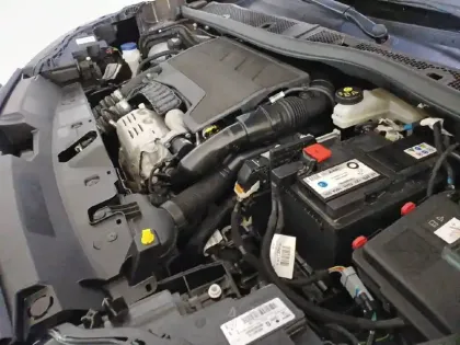 Photo 14 Peugeot 2008  PureTech 130 S&S EAT8