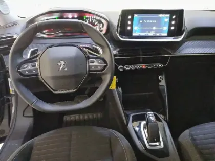 Photo 7 Peugeot 2008  PureTech 130 S&S EAT8