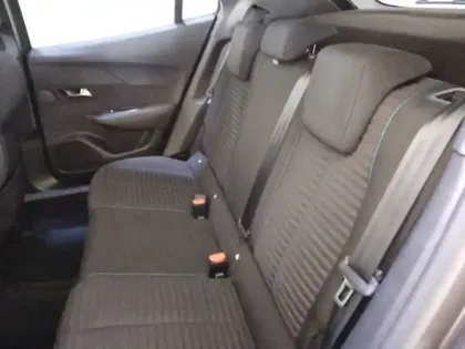 Photo 11 Peugeot 2008  PureTech 130 S&S EAT8