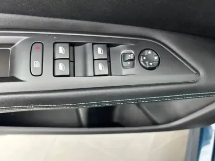 Photo 61 Peugeot 3008  BlueHDi 130ch S&S EAT8