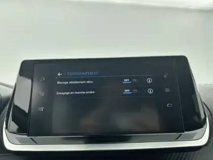 Photo 87 Peugeot 2008  PureTech 130 S&S EAT8