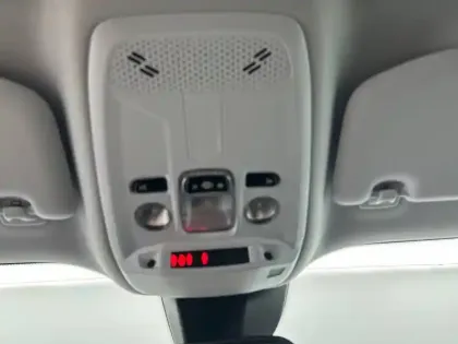 Photo 60 Peugeot 2008  PureTech 130 S&S EAT8