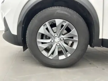 Photo 43 Peugeot 2008  PureTech 130 S&S EAT8