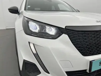 Photo 77 Peugeot 2008  PureTech 130 S&S EAT8