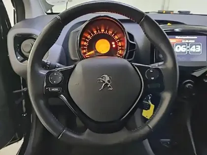 Photo 8 Peugeot 108  VTi 72ch S&S BVM5