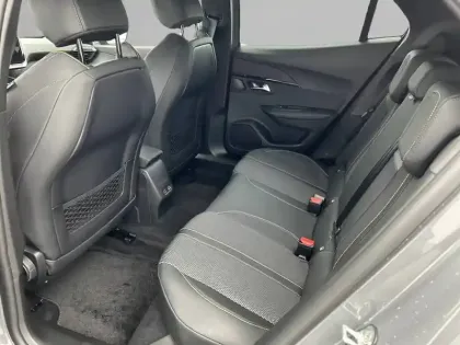 Photo 35 Peugeot 2008  Hybrid 145 e-DCS6