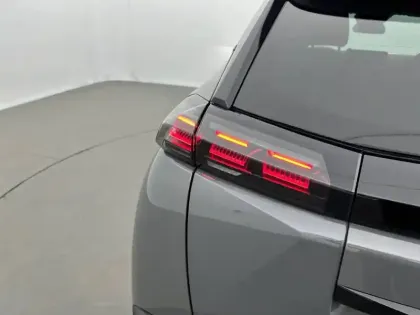 Photo 64 Peugeot 2008  Hybrid 145 e-DCS6