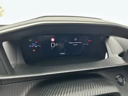 Photo 57 Peugeot 2008  Hybrid 145 e-DCS6