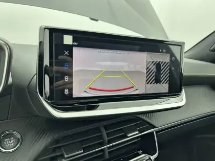 Photo 46 Peugeot 2008  Hybrid 145 e-DCS6