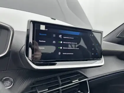 Photo 43 Peugeot 2008  Hybrid 145 e-DCS6