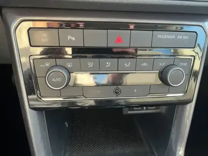 Photo 27 Volkswagen T-cross  1.0 TSI 110 Start/Stop BVM6