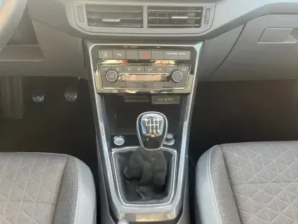 Photo 12 Volkswagen T-cross  1.0 TSI 110 Start/Stop BVM6