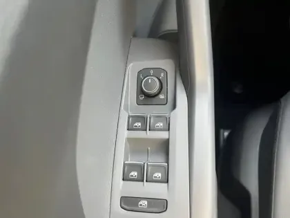 Photo 17 Volkswagen T-cross  1.0 TSI 110 Start/Stop BVM6