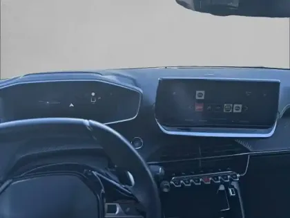 Photo 7 Peugeot 208  PureTech 100 S&S EAT8